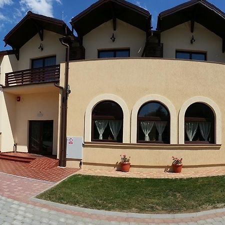 Pensiunea Berna Bacău Extérieur photo