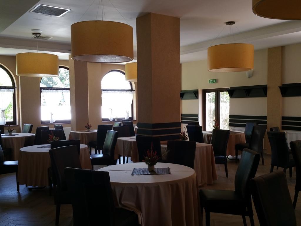Pensiunea Berna Bacău Extérieur photo